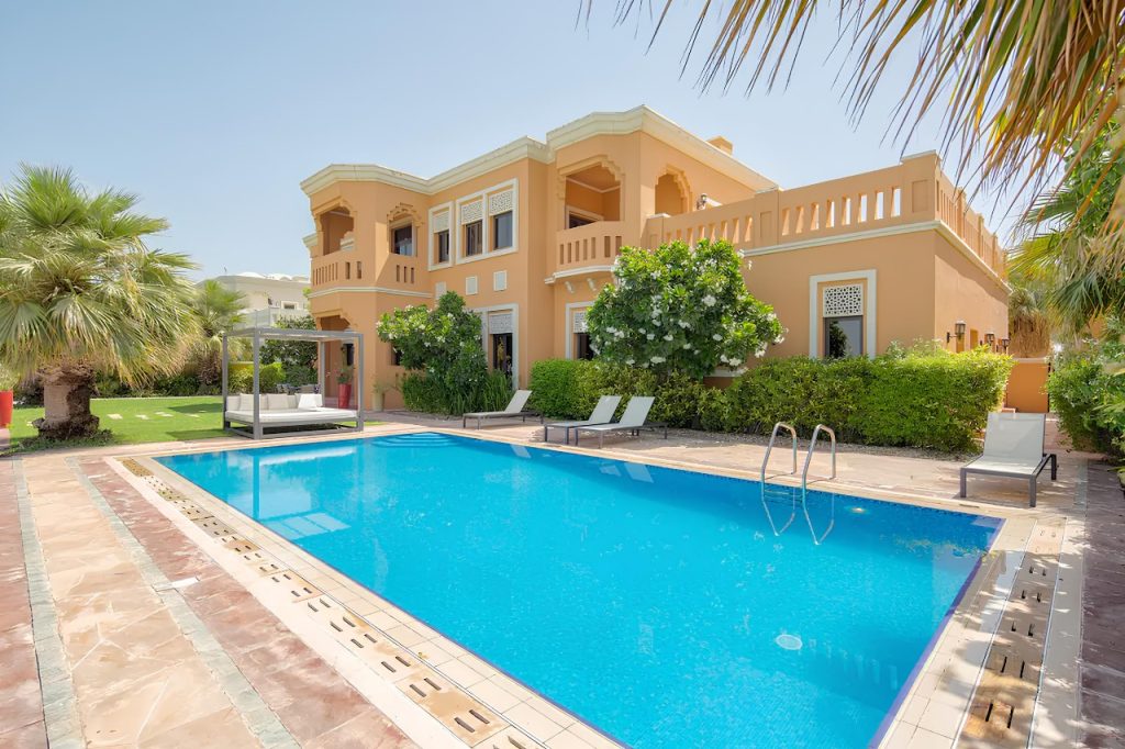 6 BR + Maid Villa